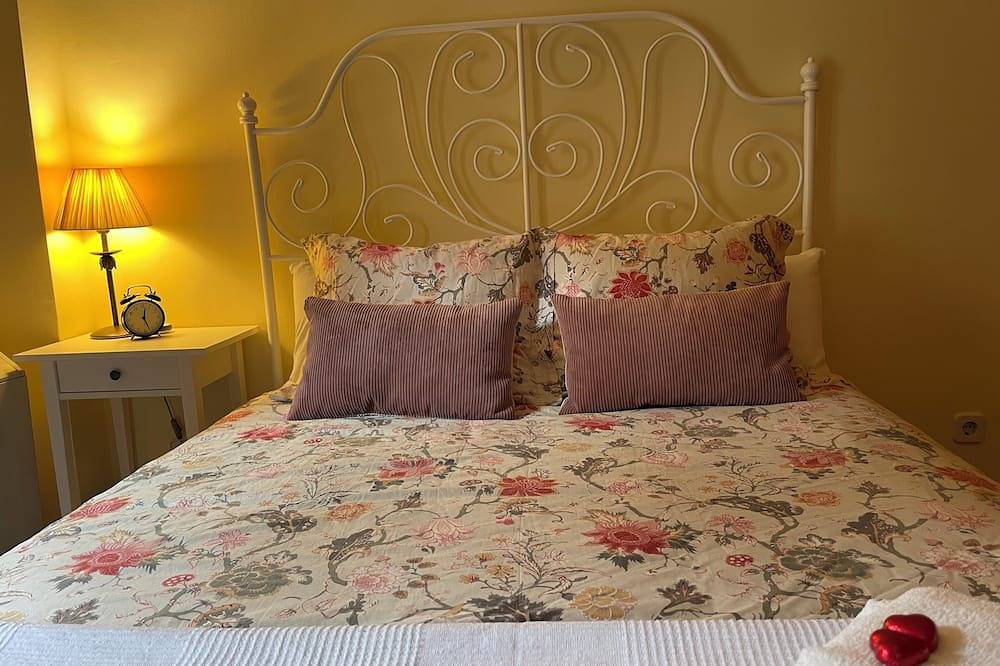 Entire apartment, El Refugio de Cervantes, familiar, historic and charming. in Alcalá de Henares, Madrid Province