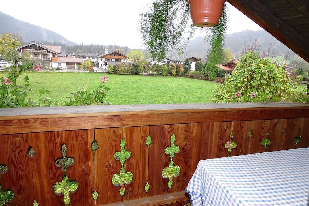 Appartement entier, Vacation apartment attic - Guesthouse Schober - Jodlhof, Kreuth-Scharling in Kreuth, Alpes bavaroises