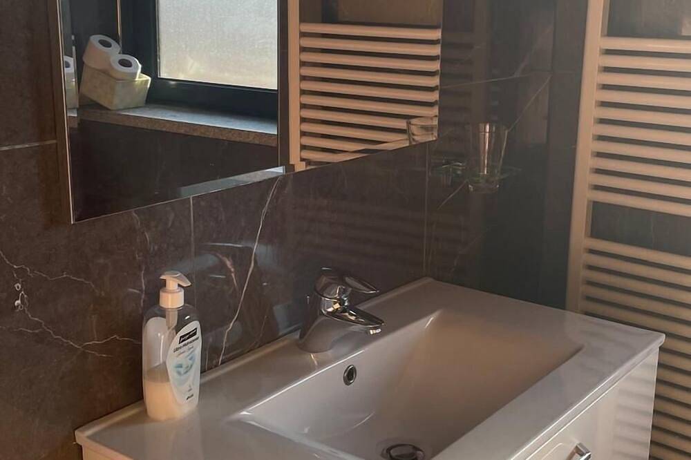 Casa Cruz. in Beira Interior Norte, União de freguesias de Corujeira e Trinta