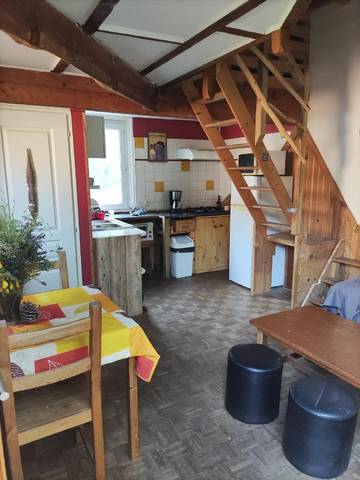 Maison de campagne pour 3 personnes, avec terrasse ainsi que vue et jardin à Moustey