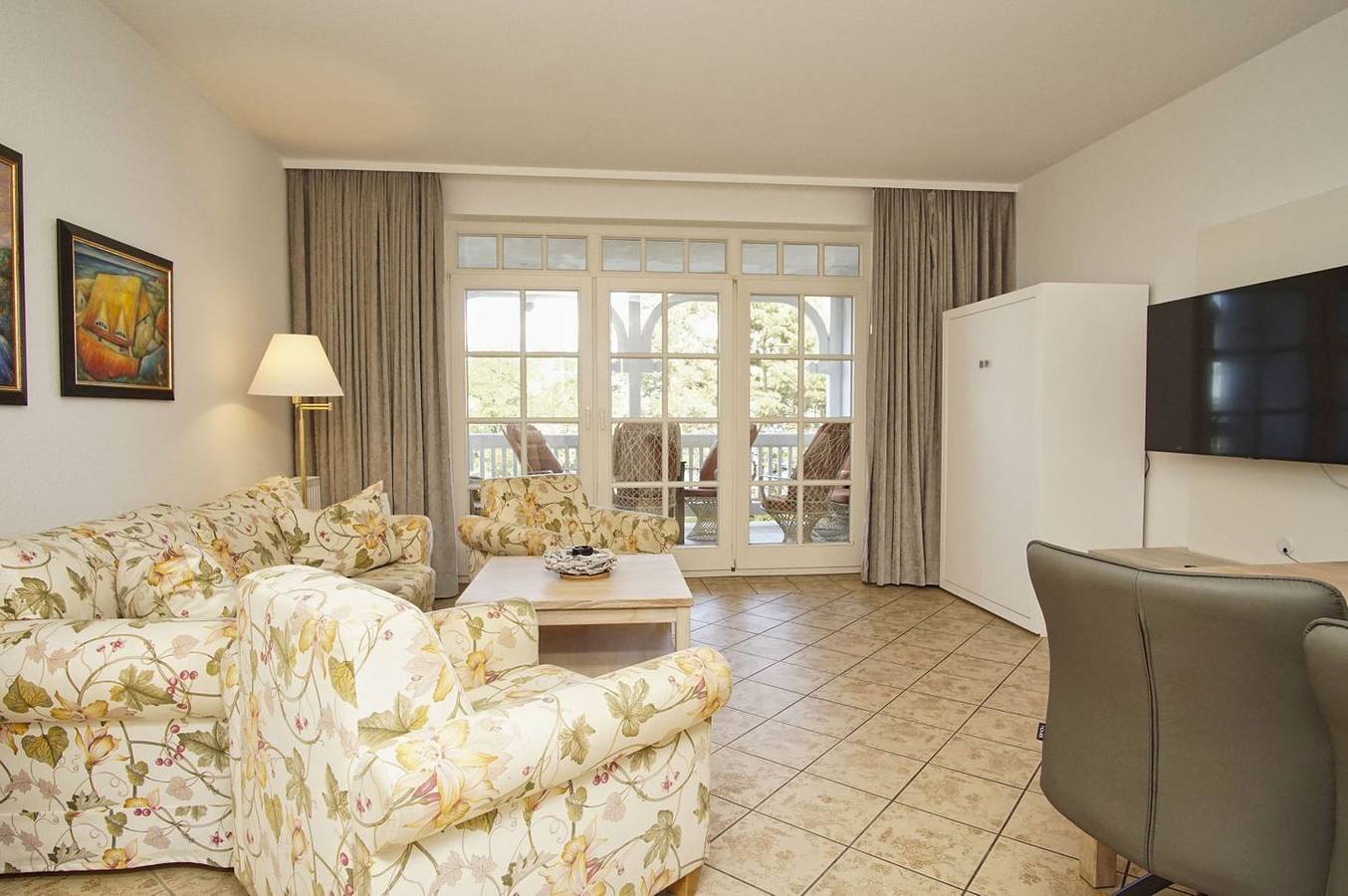 Geheel appartement, Direkt an der Strandpromenade, Balkon mit Meerblick - Aparthotel Ostsee Fewo 15 in Ostseebad Binz, Binz