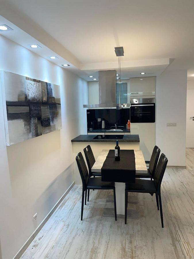 Maison d’hôte pour 4 personnes, avec Balcon ainsi que Terrasse et Vue à Loèche-les-Bains