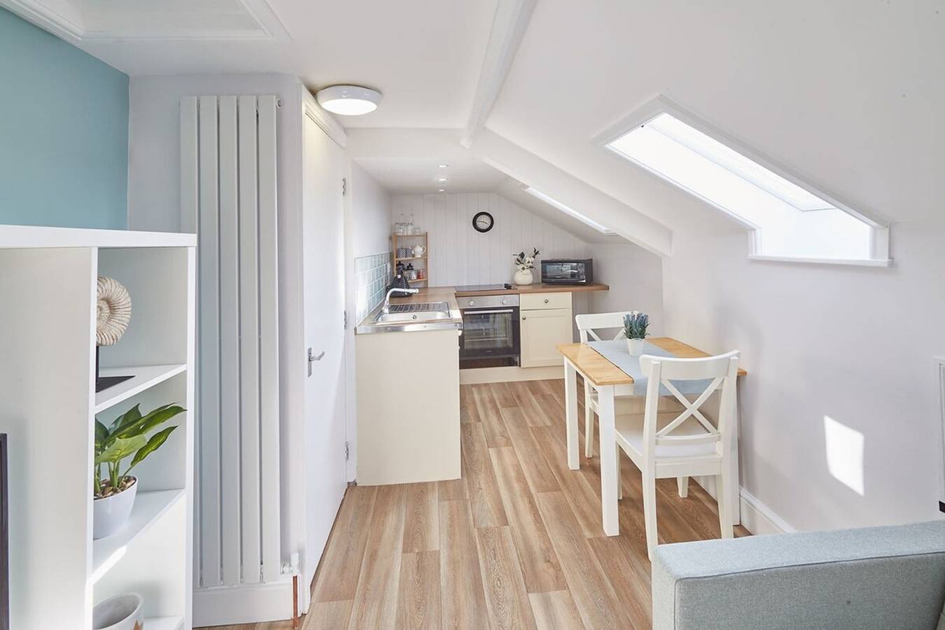 Entire apartment, Host Stay Cooks Cabin in Whitby, North York Moors National Park