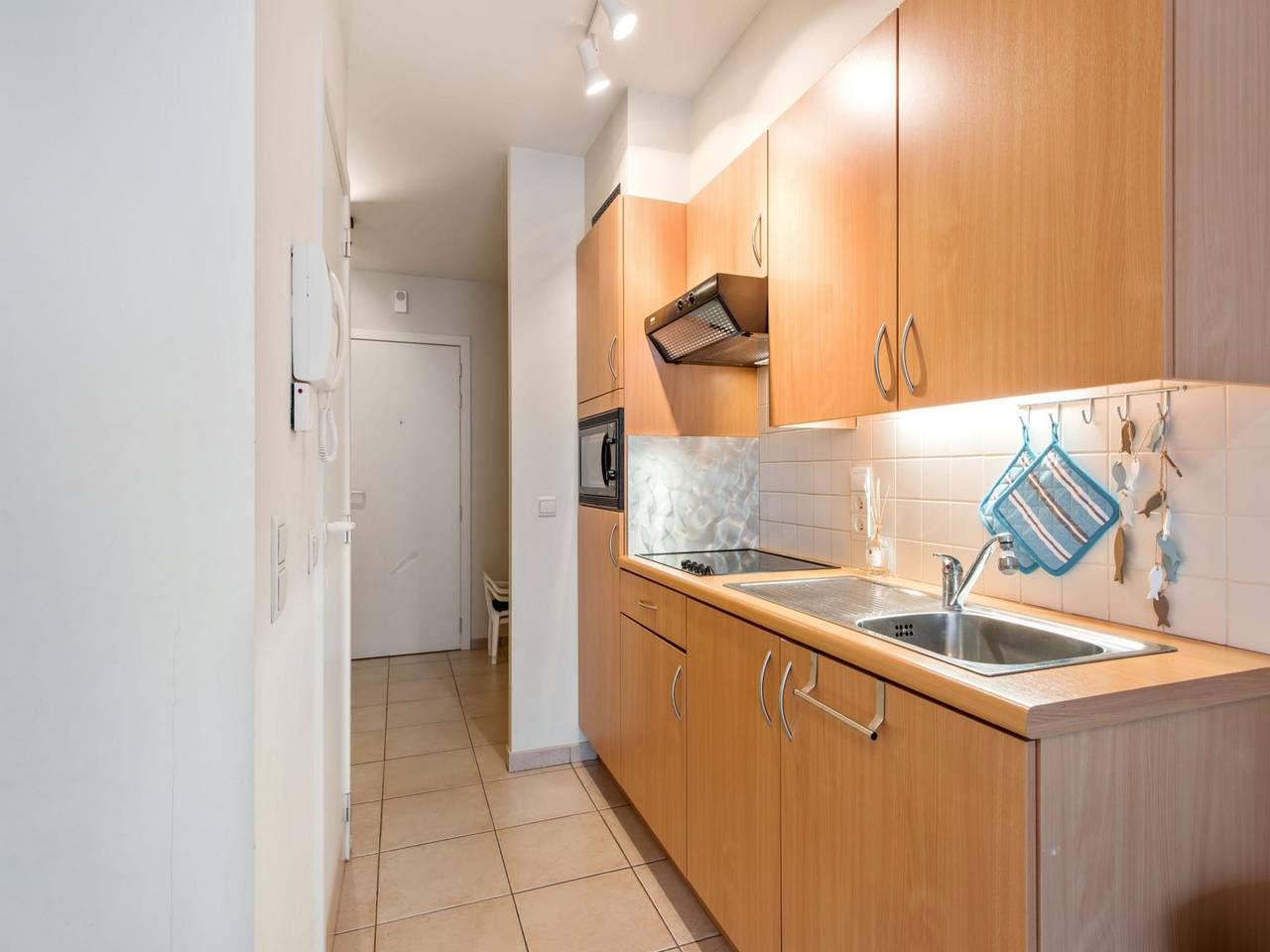 Nicely equipped studio right on the beach
 in Koksijde-Bad, Koksijde