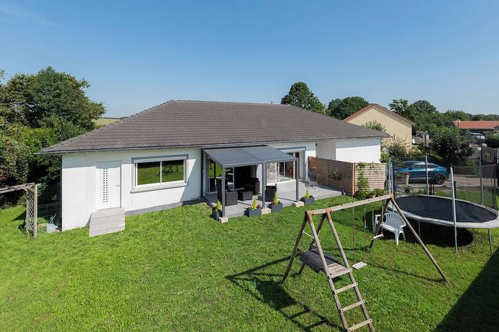 Villa für 4 Personen, mit Whirlpool und Garten sowie Pool in Moselle