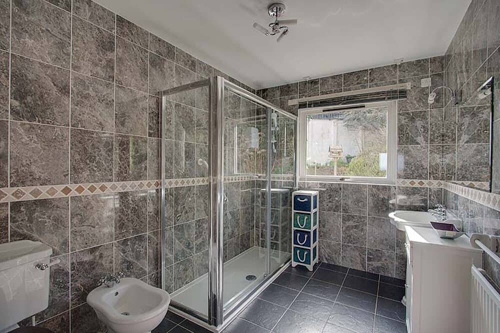 Modern Cottage, prachtig uitzicht, in de buurt van St Andrews in Regio Fife