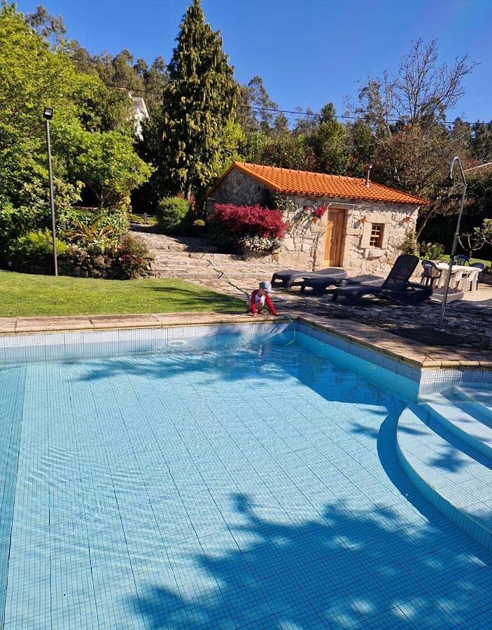 Location de vacances pour 12 personnes, avec piscine ainsi que vue et jardin, animaux acceptés dans Santo Tirso - 3