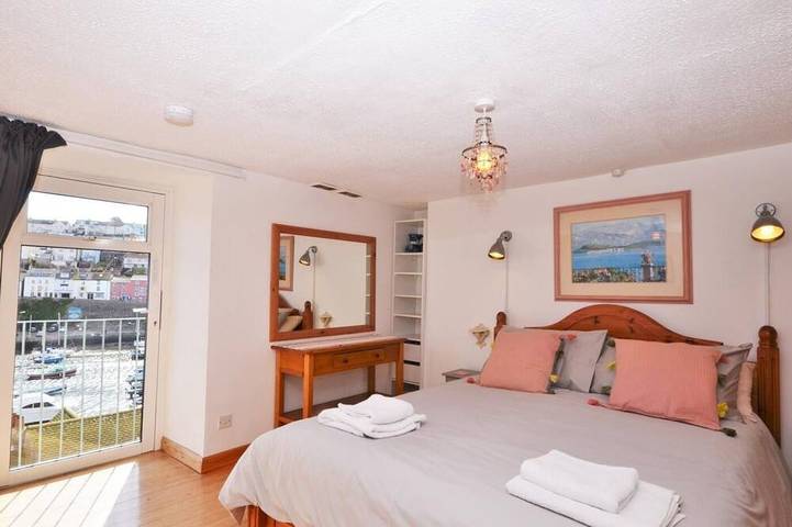 2 Bed in Brixham (oc-bx026) in Brixham, Torbay