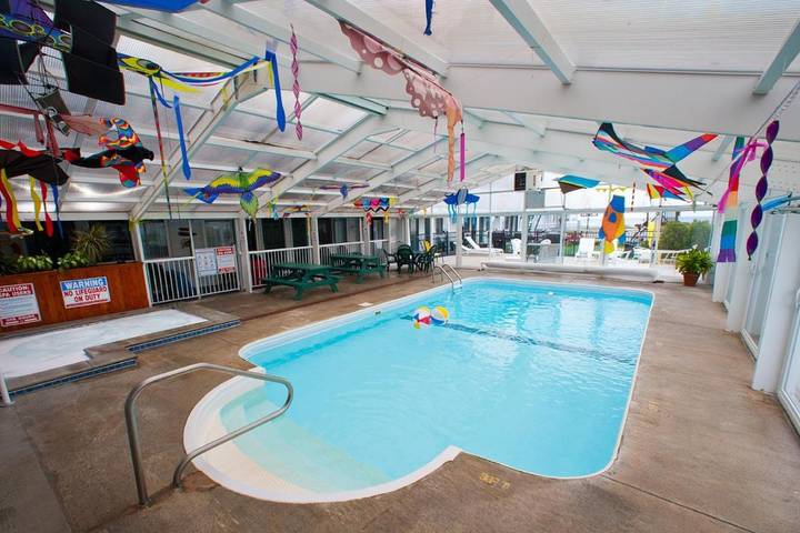 Hotel für 9 Personen, mit Terrasse und Ausblick sowie Pool - 1