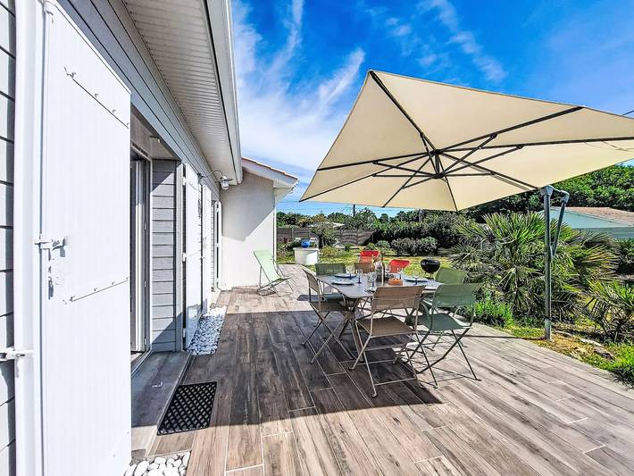 Location de vacances pour 6 personnes, avec piscine et jardin à Saint-Vivien-de-Médoc - 4