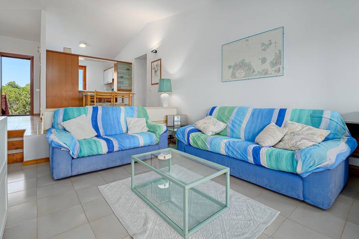 Gîte pour 7 personnes, avec balcon dans Loiri Porto San Paolo - 4