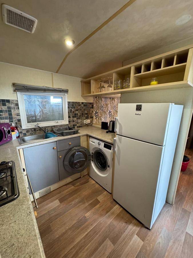 Camping pour 6 personnes, avec piscine ainsi que jardin et bassin pour enfant à Gassin - 3