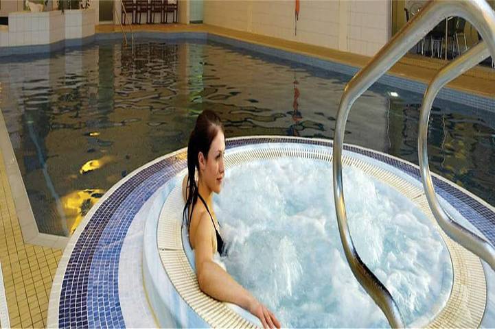 Glamping for 6 people, with Pool in East Lothian