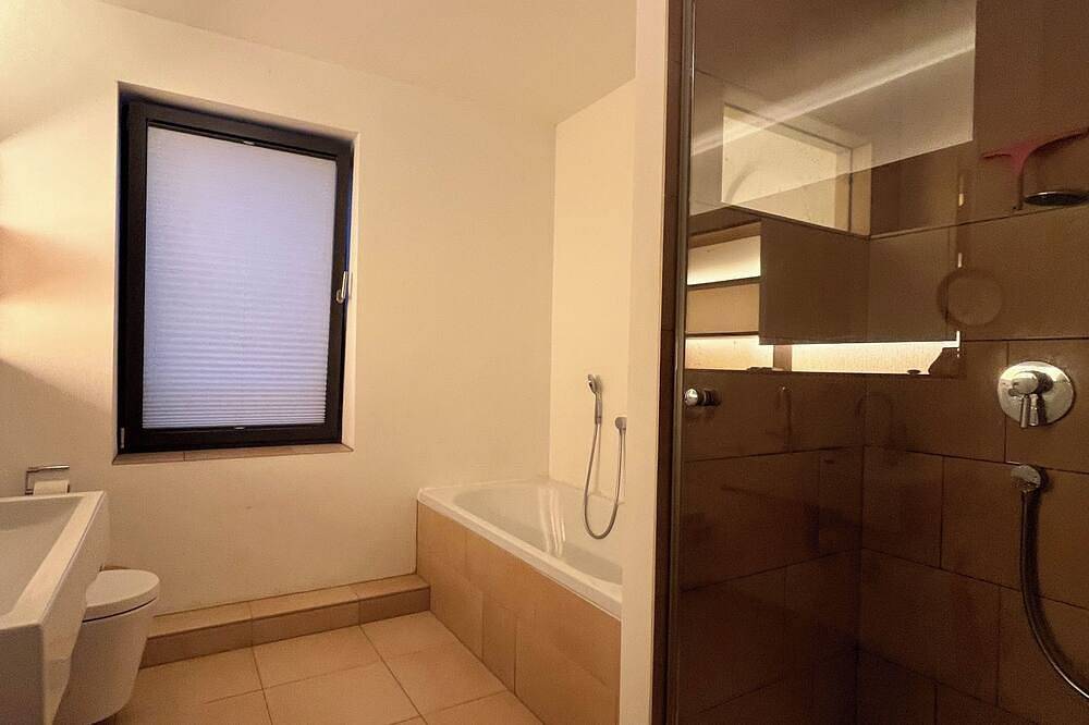 Ganze Wohnung, 1A Aussicht auf Elbphilharmonie in Speicherstadt, Hamburg