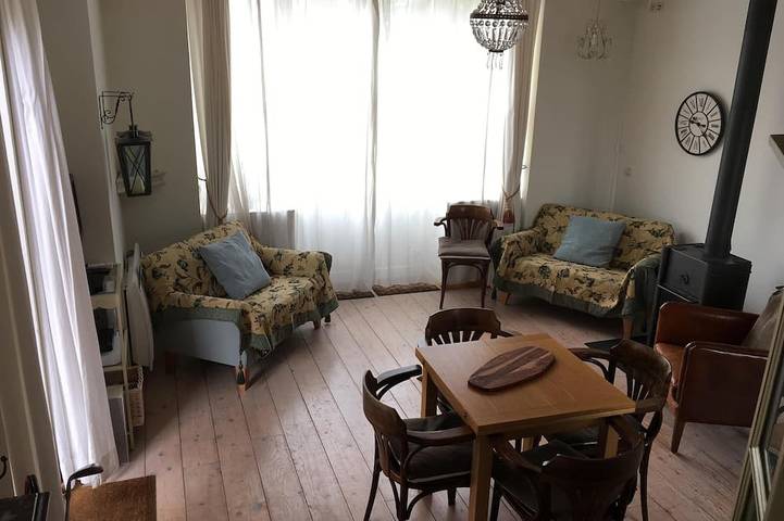 Gîte pour 5 personnes, avec piscine ainsi que terrasse et jardin à Ocquerre - 4