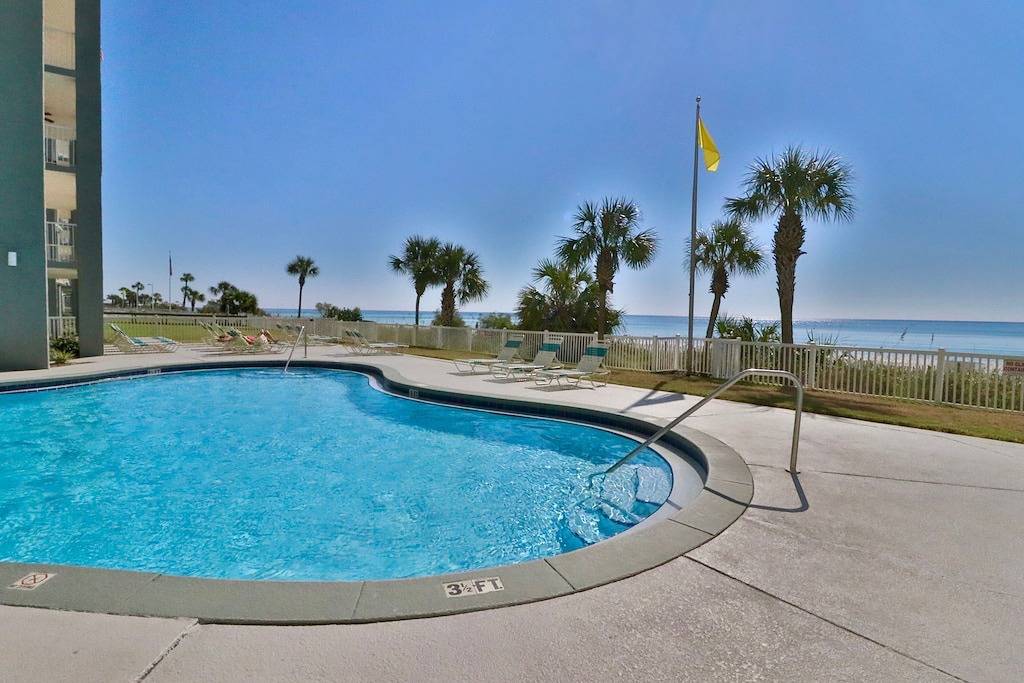 Ganze Wohnung, 2Br 2Ba @ The Long Beach Resort!! 3rd Floor Tower 4 Gulf Front Condo! in Panama City Beach, Emerald Coast