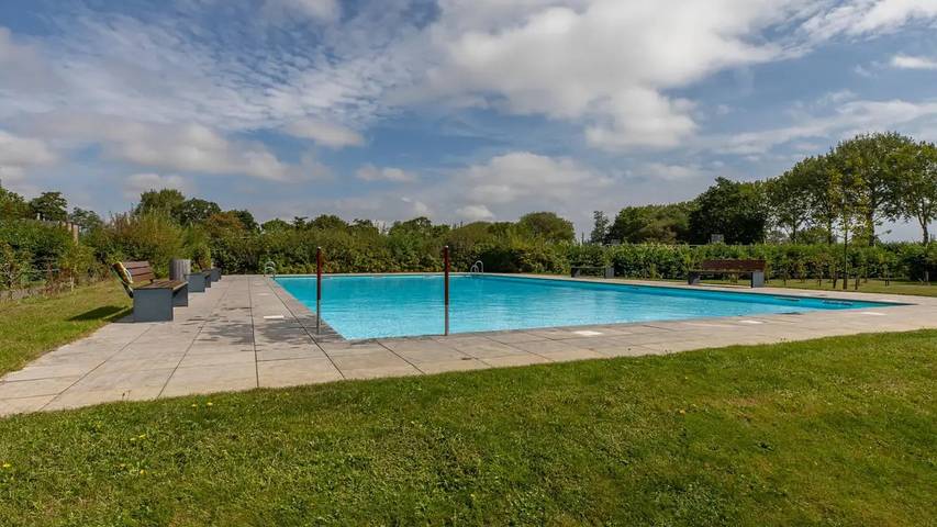 Ferienhaus für 5 Personen, mit Garten und Pool, mit Haustier