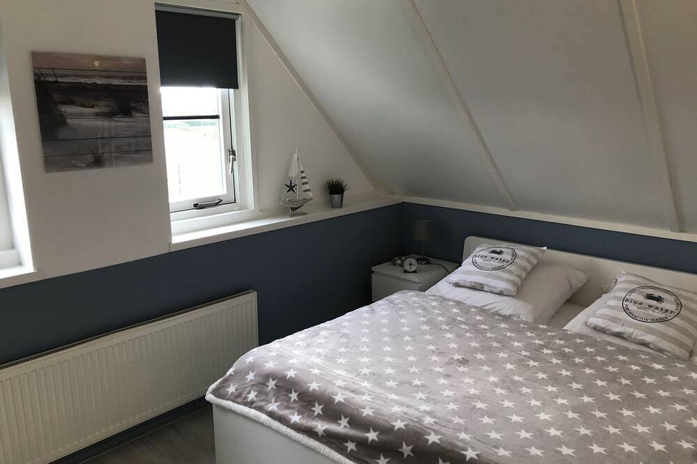 Hundefreundliches Ferienhaus hinter den Dünen - eingezäunt & strandnah in Julianadorp aan Zee, Julianadorp