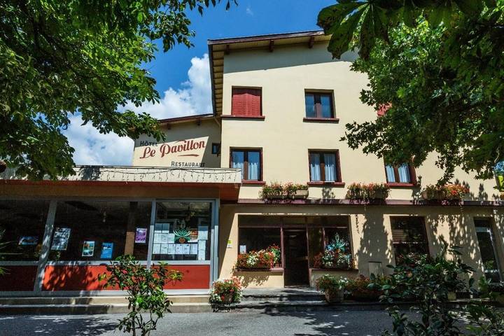 Hôtel pour 2 personnes, avec Balcon et Terrasse ainsi que Jardin et Piscine