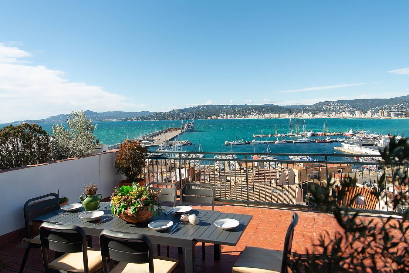 Ganze Wohnung, "Spektakuläres Penthouse in Palamós mit Terrasse und Meerblick" in Palamós, Costa Brava