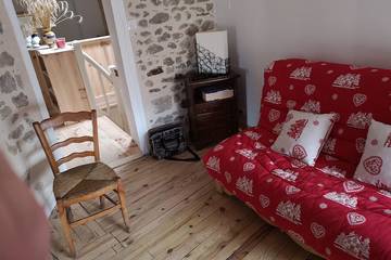 Gîte pour 10 personnes, avec jardin à Messeix