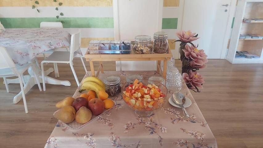 Chambre d’hôte pour 3 personnes, avec jardin ainsi que jacuzzi et piscine à Desenzano del Garda - 2