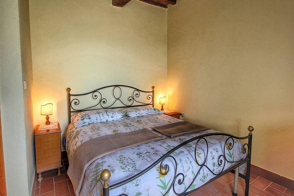 Holiday Home in Paciano near Lake Trasimeno in Paciano, Perugia Province