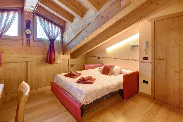 Estudio entero, Apartamento 'Baita dei ski app 5' con vistas a la montaña y Wi-Fi in Livigno (Town), Livigno