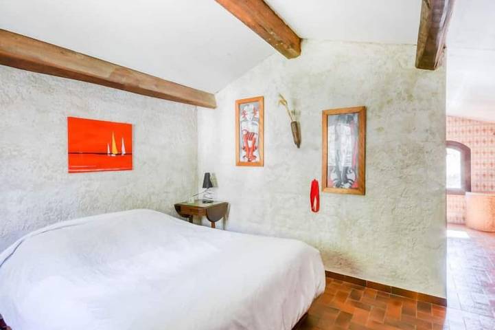 Location de vacances pour 6 personnes, avec Balcon et Piscine à Solliès-Ville - 4
