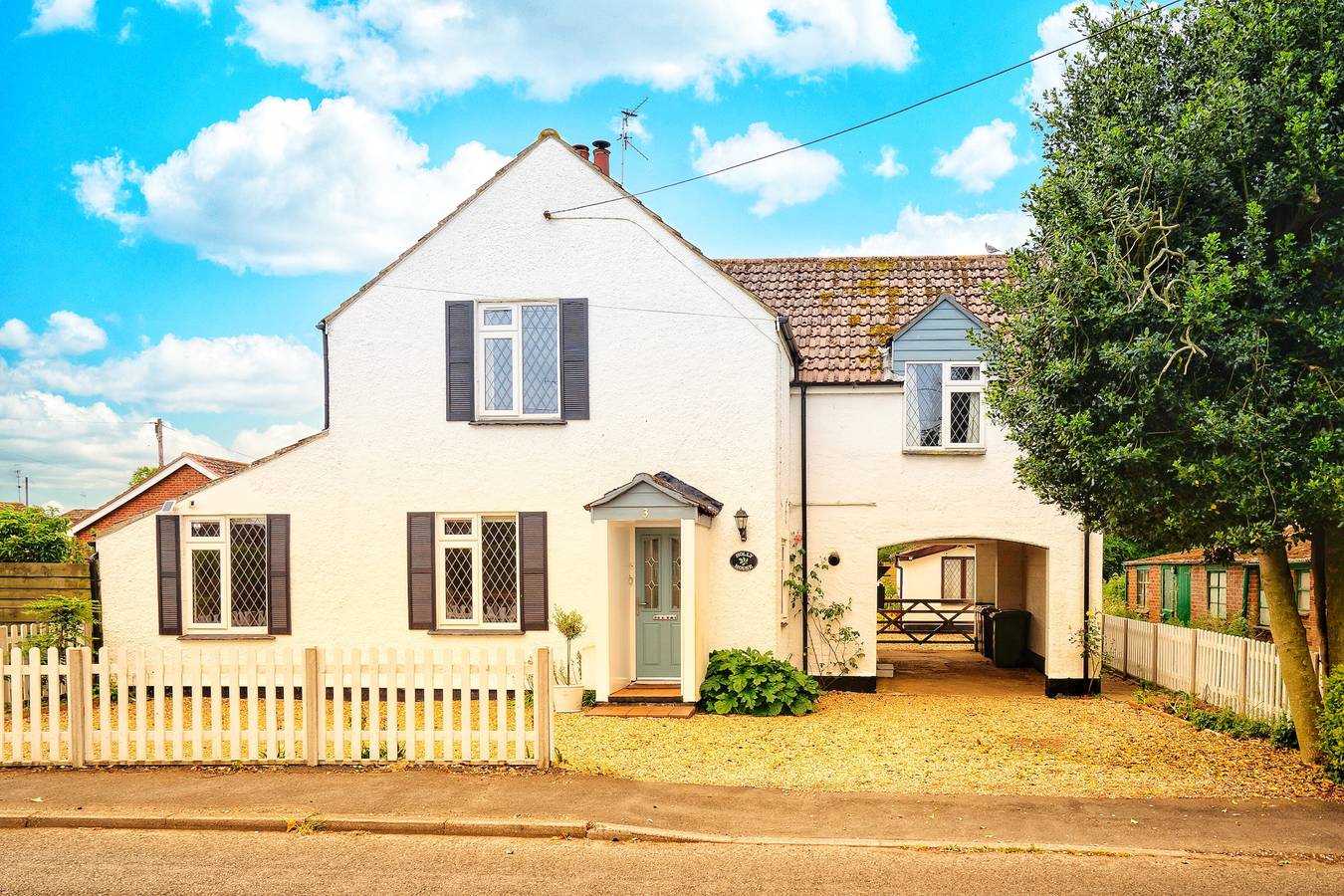 Norfolk Luxe Beach House Sleeps 8 Dog friendly in Heacham, Norfolk Coast