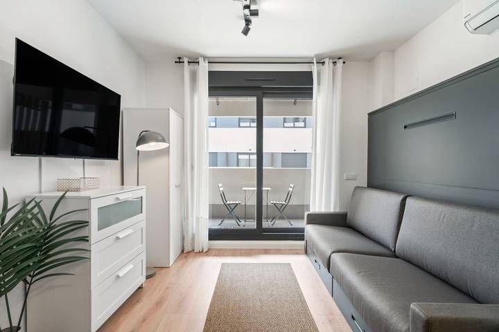 Apartamento de vacaciones para 2 personas, con balcón además de jardín y piscina - 1