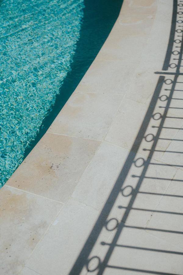 Hôtel pour 4 personnes, avec piscine et sauna ainsi que jardin et vue, animaux acceptés à Chassy - 3
