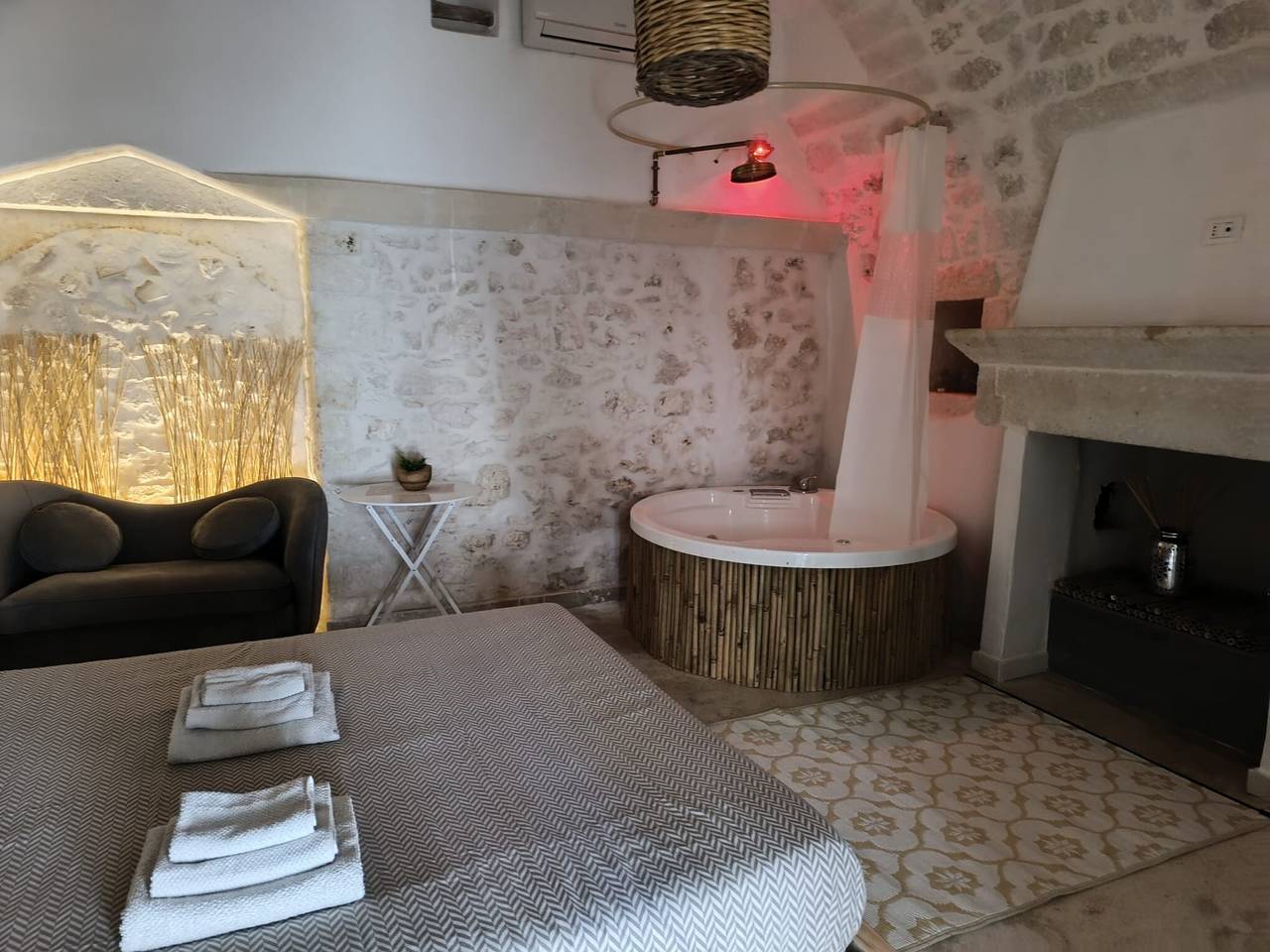 Holiday Home 'Mini Sweet Suite' with Wi-Fi and Air Conditioning in Ostuni, Salento