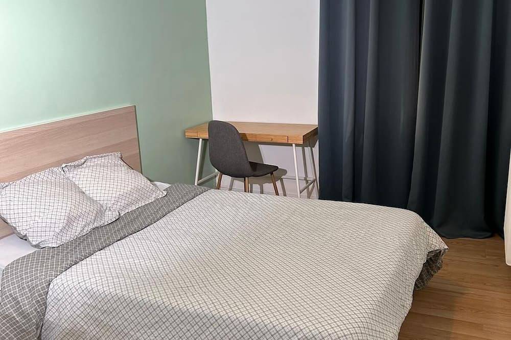 Entire apartment, Apartment, 5 double bedrooms, fitted kitchen in Évry-Courcouronnes, Essonne