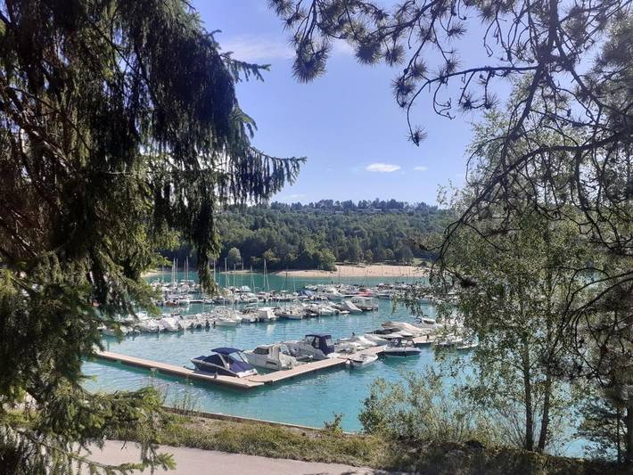 Location de vacances pour 8 personnes, avec vue et jardin, animaux acceptés dans Lac de Vouglans - 2