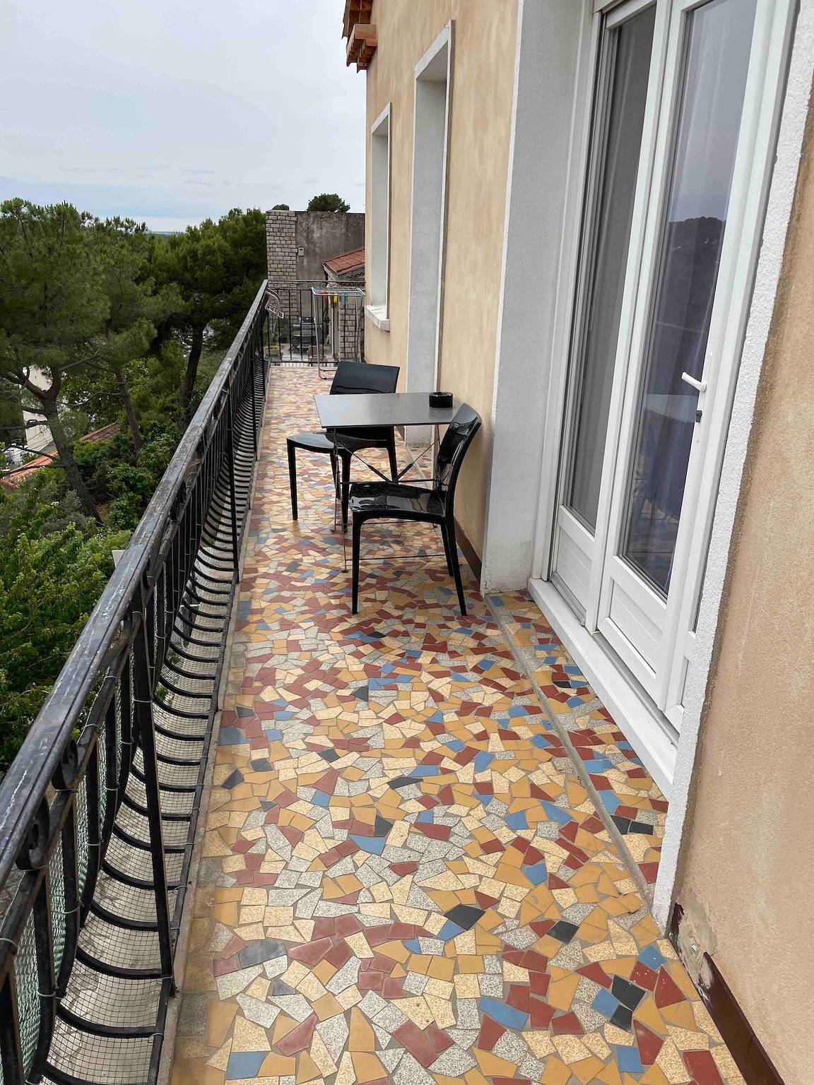 Appartement entier, Appartement « Le Mazellet » : Vue Montagne, Wi-Fi et Climatisation in Les Pennes-Mirabeau, Côte méditerranéenne (France)