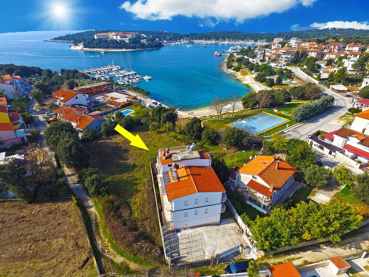 Geheel appartement, Vakantieappartement voor 2 personen met terras in Pjescana Uvala, Zuidkust Istrië