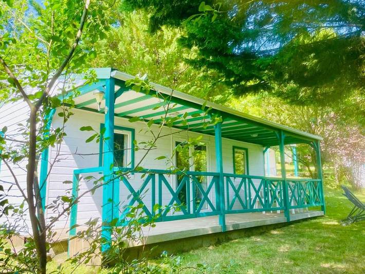 Location de vacances pour 6 personnes, avec Piscine à Camon