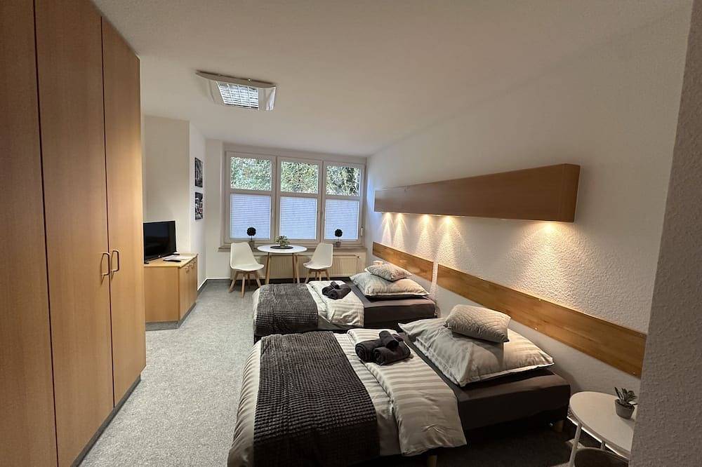 Ganze Wohnung, Apartment für 16 Personen in Nentershausen, Hessisches Bergland