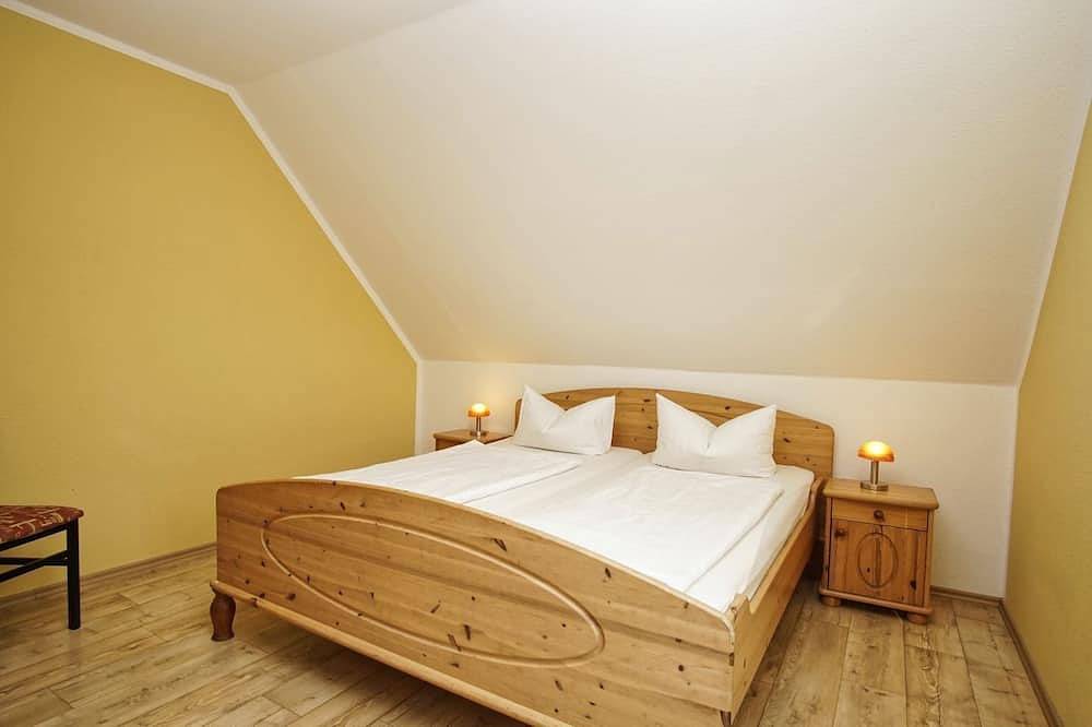 Ganze Wohnung, Gemütliche Ferienwohnung in Wassernähe - Ferienhaus Stark Ferienwohnung 01 - in Ralswiek, Bergen auf Rügen und Umgebung