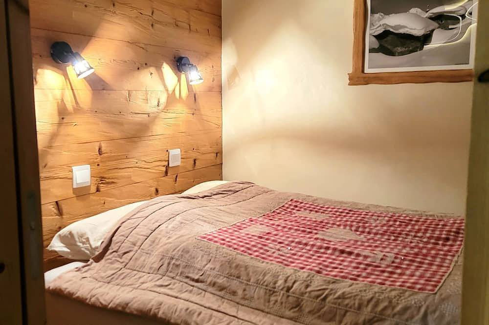 Entire apartment, New in Winter 2015/2016 ! Charming apartment in Avoriaz – 4-6 people in Morzine, Les Portes du Soleil