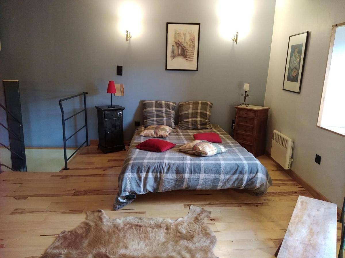 One-Bedroom House in Manglieu, Parc Naturel Régional Livradois-Forez