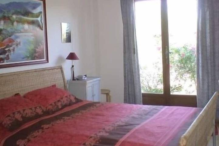 Location de vacances pour 6 personnes, avec terrasse et jardin à Régusse - 3