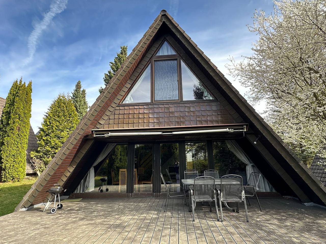 Voll ausgestattetes Ferienhaus "Winnetou" Nr.54 im Grünen mit Terrasse in Waldbrunn, Neckar-Odenwald-Kreis