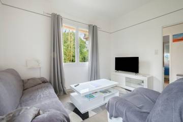 Gîte pour 2 personnes, avec balcon et jardin à Villeneuve-Loubet