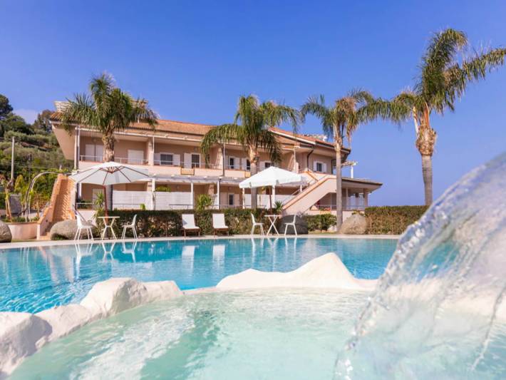 Studio für 2 Personen, mit Balkon/Terrasse und Pool in Faro Capo Vaticano - 2