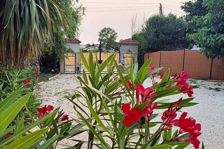 Location de vacances pour 2 personnes, avec Jacuzzi ainsi que Terrasse et Jardin à Escatalens