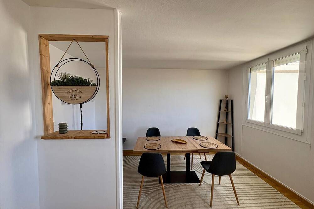 Ganze Wohnung, Superb 3-bedroom apartment 2 steps from the 24H racetrack in Le Mans, Sarthe