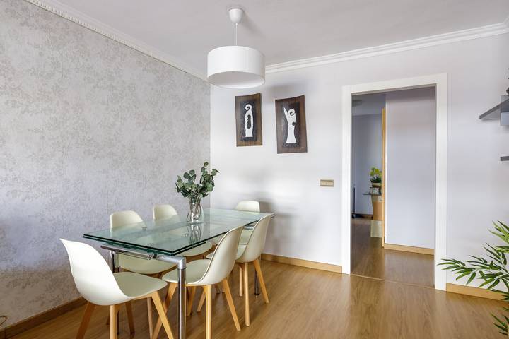 Apartamento entero, Apartamento espacioso a 20 min de Málaga con Wi-Fi, piscinas y cerca de la playa in La Cala del Moral, Rincón de la Victoria