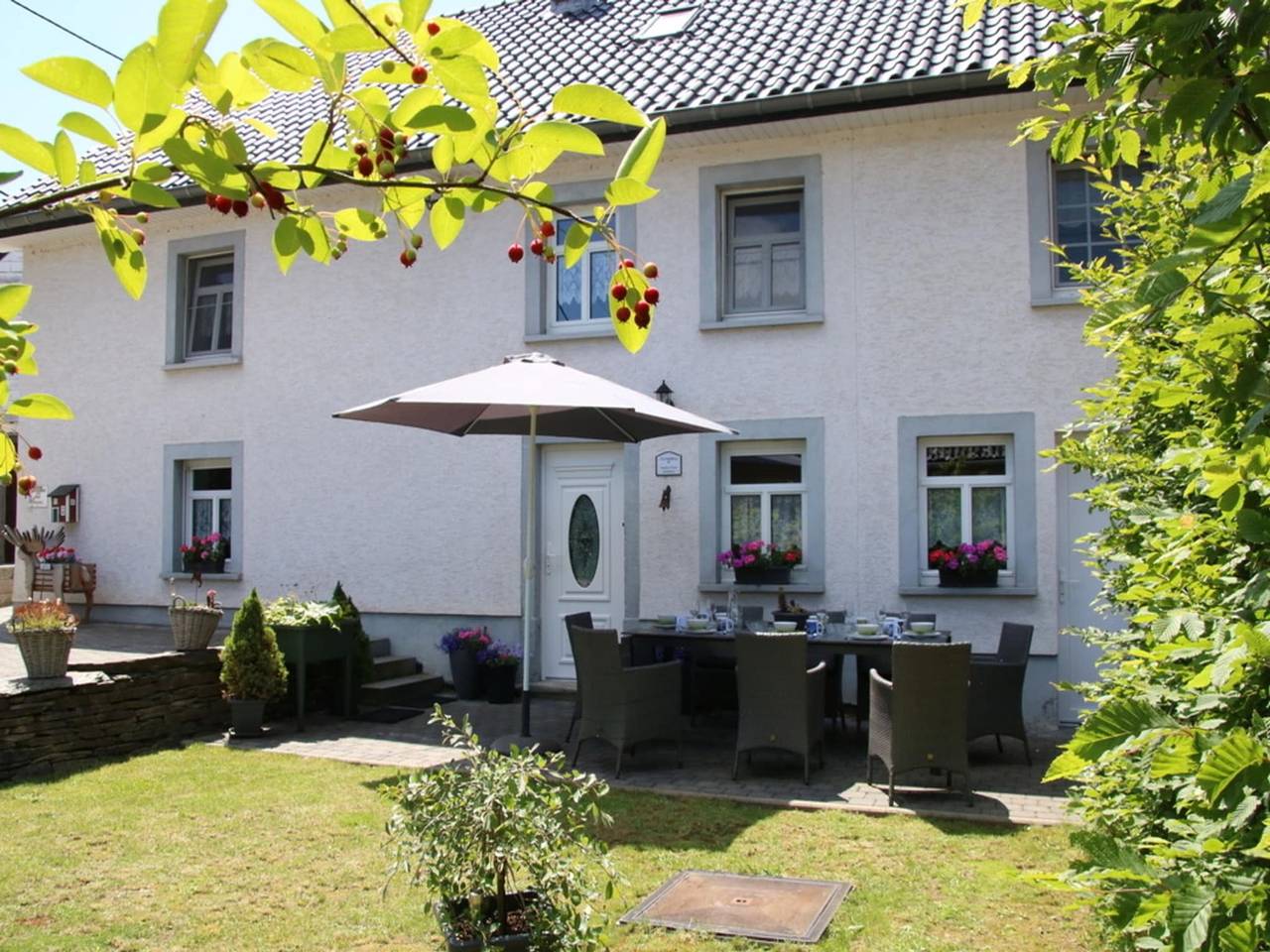 Spacious holiday home in Ouren with infrared sauna in Burg-Reuland, Lüttich und Umgebung